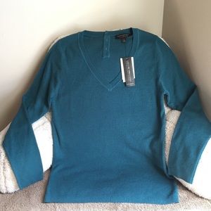 Banana Republic lightweight long sleeve sweater